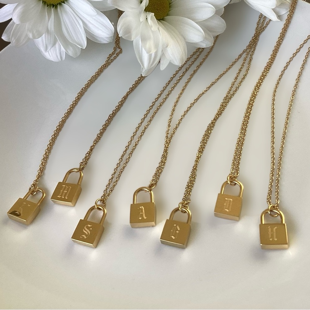 🌸Initial Padlock Necklace Stainless Steel